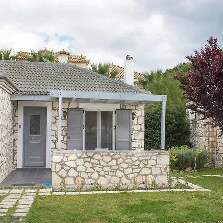 Lovely In Complex Of 2 Separate Villas, Close To Laganas Sandy *