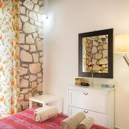 Villa Lovely In Complex Of 2 Separate Villas, Close To Laganas Sandy