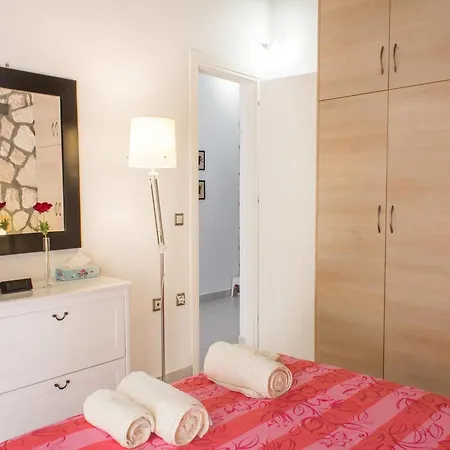 Lovely In Complex Of 2 Separate Villas, Close To Laganas Sandy Vila