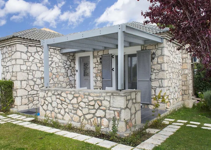 Lovely In Complex Of 2 Separate Villas, Close To Laganas Sandy 别墅 *