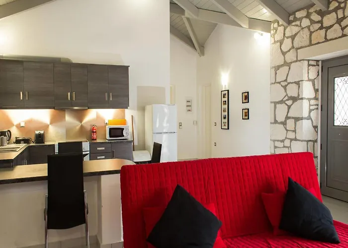 Lovely In Complex Of 2 Separate Villas, Close To Laganas Sandy 别墅 *