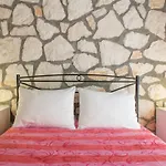 Lovely In Complex Of 2 Separate Villas, Close To Laganas Sandy *